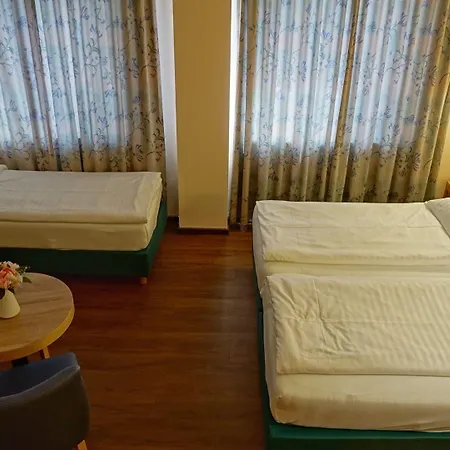 Opal Hotel 3*