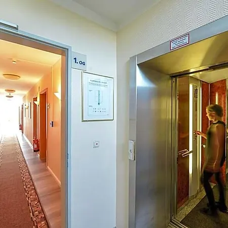 Hotel Opal 3*