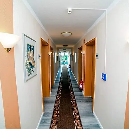 Opal Hotel 3*